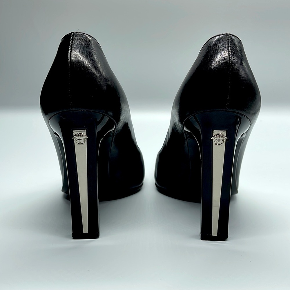 Vintage Gianni Versace Pointed toe 4” tall heels pumps Size 38